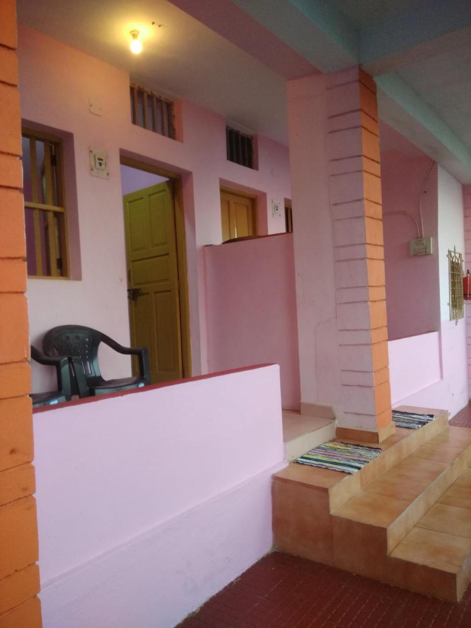 Om Ganesh Naik Guest House Arambol Exteriér fotografie
